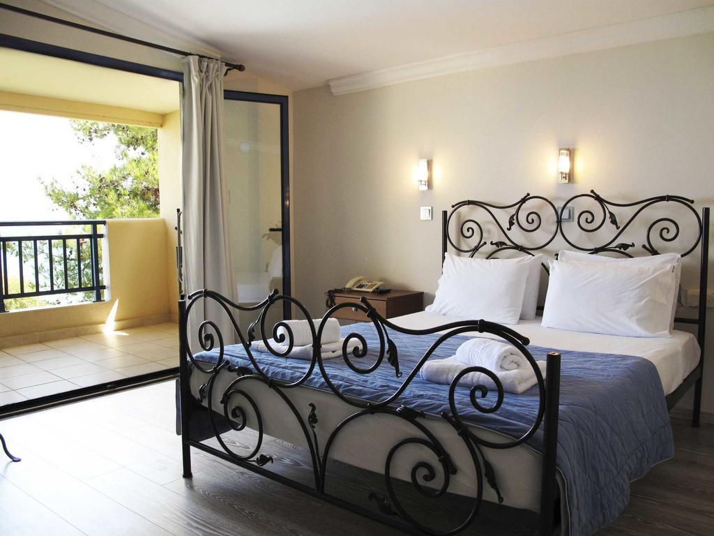Hotel Azur Кріопігі Номер фото