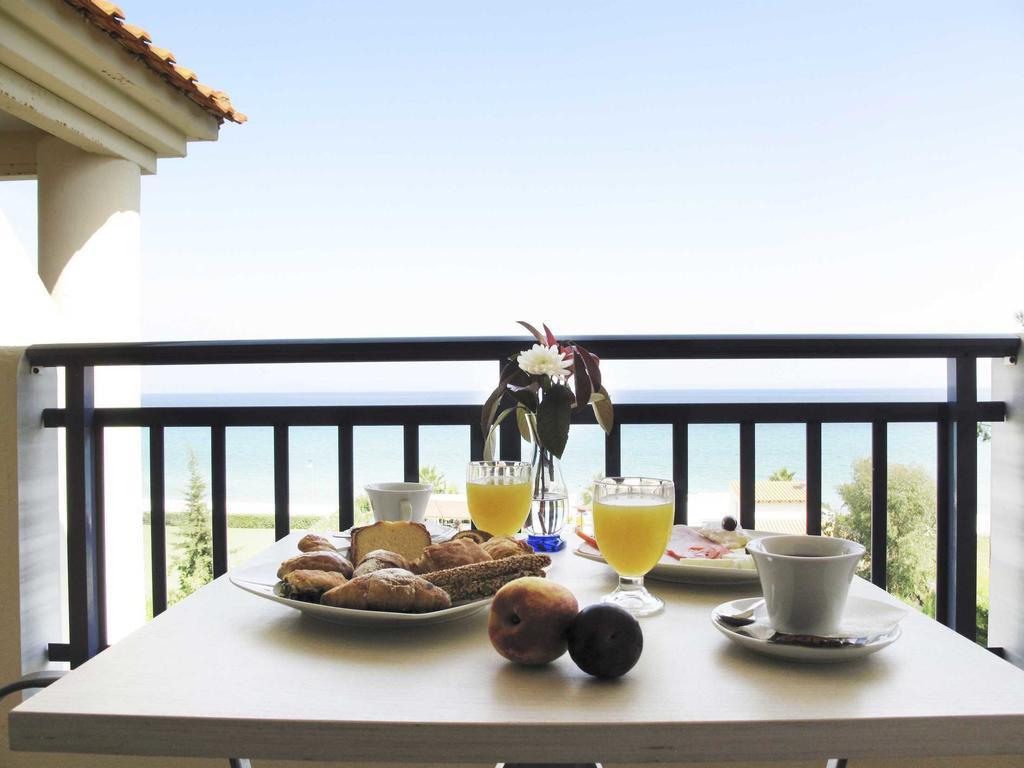 Hotel Azur Кріопігі Номер фото